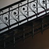 Geometric abstraction of a single step sequence